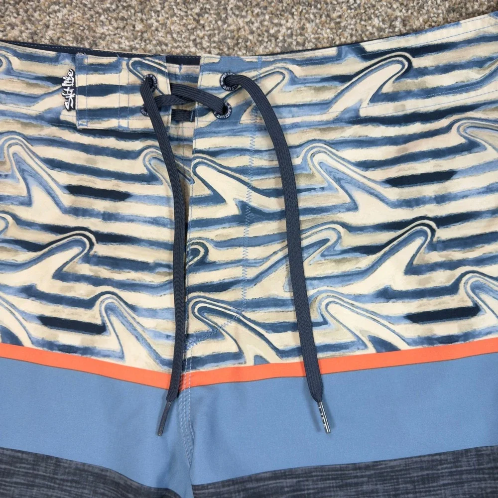 Salt Life SLXQD Board Shorts Mens 34‎ Blue Shark Fin Wave Pattern Cargo Pocket